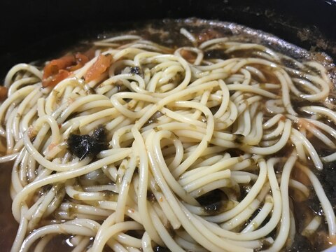 から〜い鍋パスタ